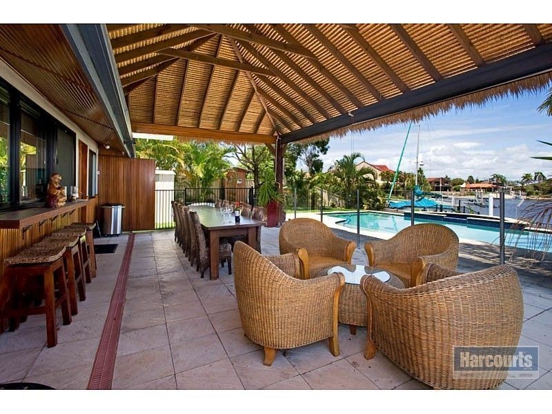 6 Namatjira Street, Paradise Point QLD 4216