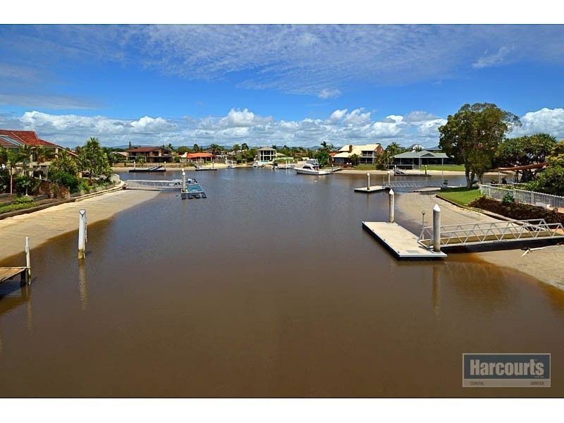 6 Namatjira Street, Paradise Point QLD 4216