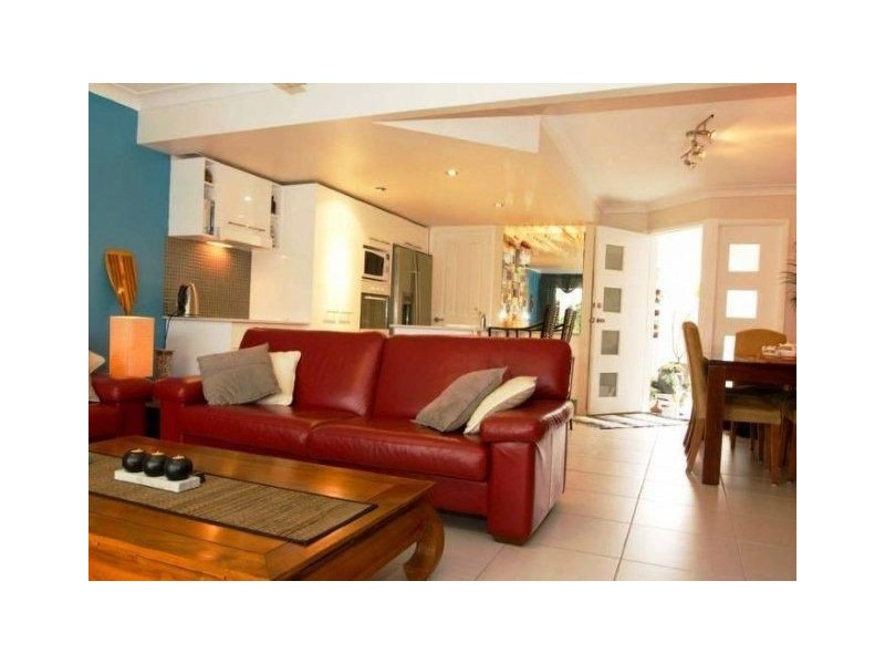 63/300 Cottesloe Drive, Mermaid Waters QLD 4218