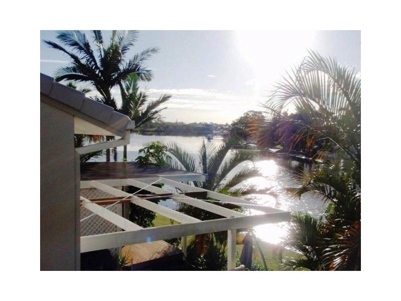 63/300 Cottesloe Drive, Mermaid Waters QLD 4218