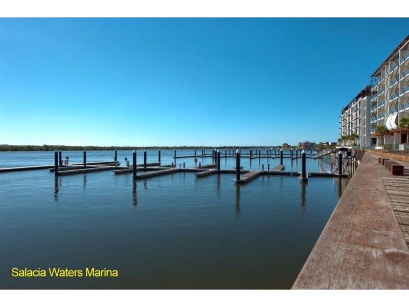 2405 Mamrina Promenade, Paradise Point QLD 4216