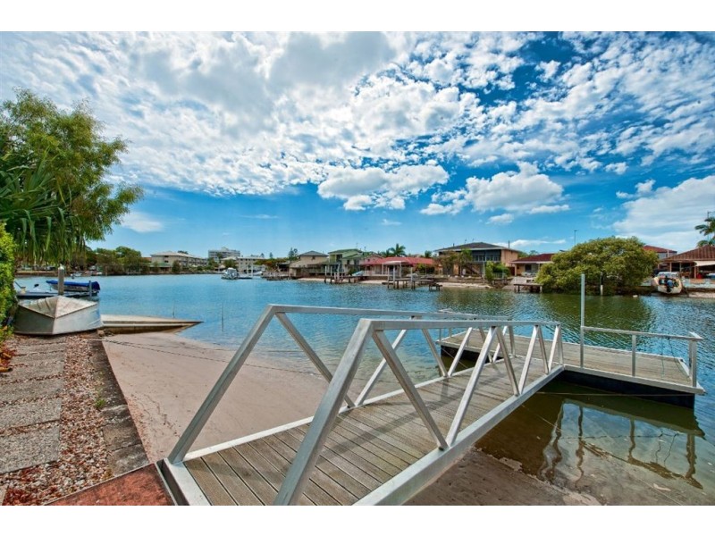 1/22 Annoula Avenue, Biggera Waters QLD 4216