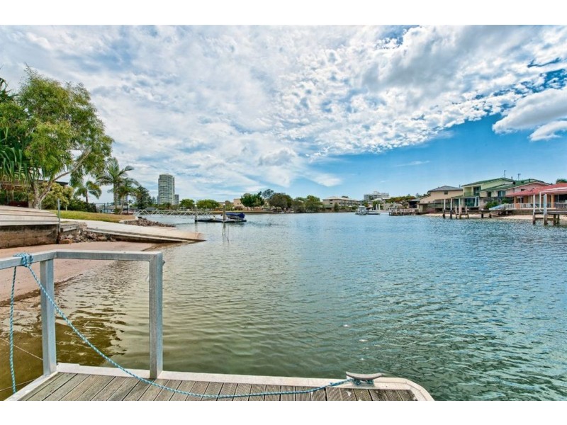 1/22 Annoula Avenue, Biggera Waters QLD 4216