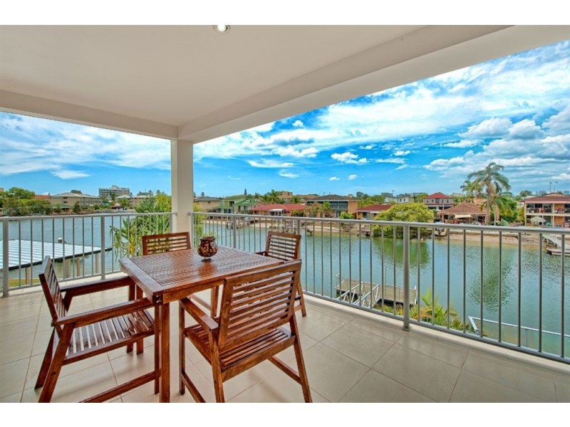 1/22 Annoula Avenue, Biggera Waters QLD 4216