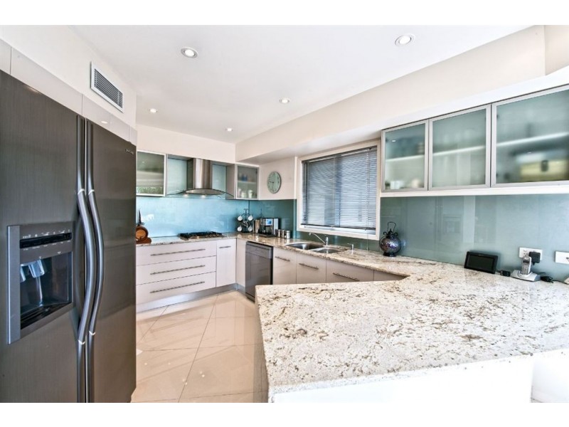 1/22 Annoula Avenue, Biggera Waters QLD 4216