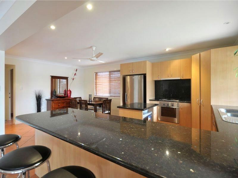 12 Welby Street, Broadbeach Waters QLD 4218