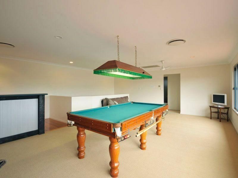 12 Welby Street, Broadbeach Waters QLD 4218
