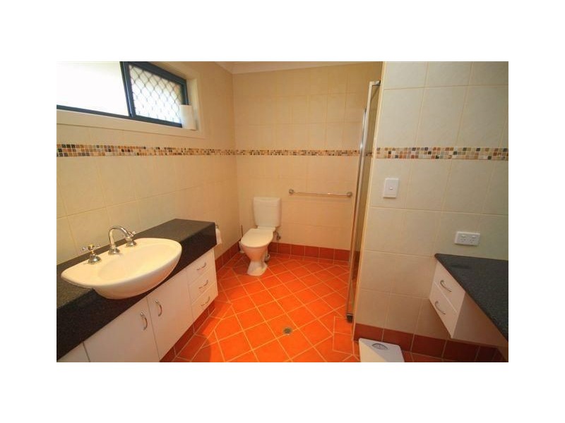 12 Welby Street, Broadbeach Waters QLD 4218