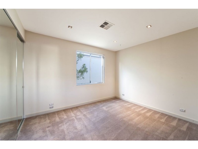 6/17 Marseille Court, Sorrento QLD 4217