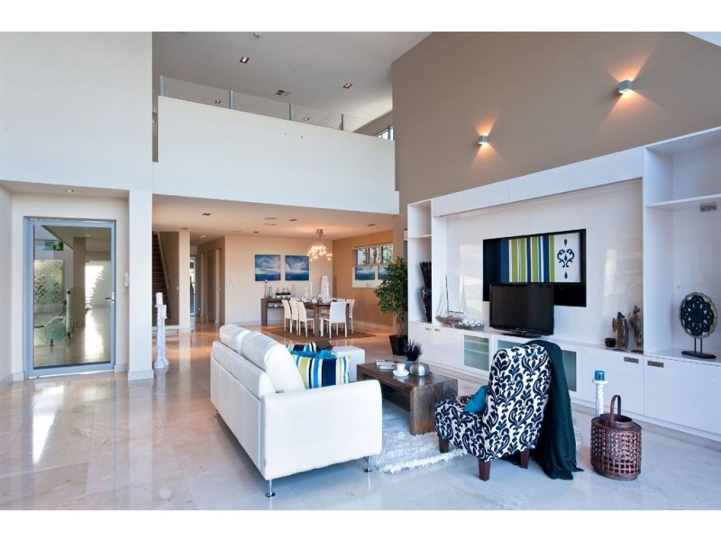 6/17 Marseille Court, Sorrento QLD 4217