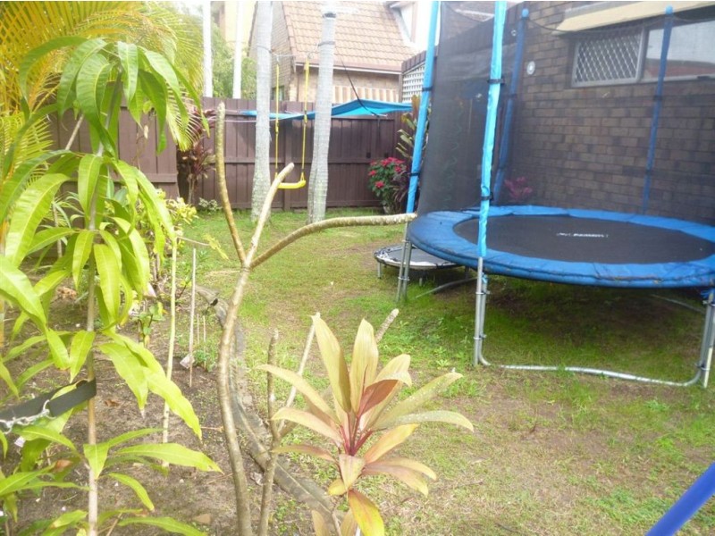 4/15 Duet Drive, Mermaid Waters QLD 4218