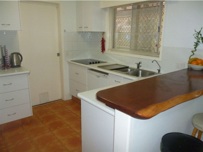 4/15 Duet Drive, Mermaid Waters QLD 4218