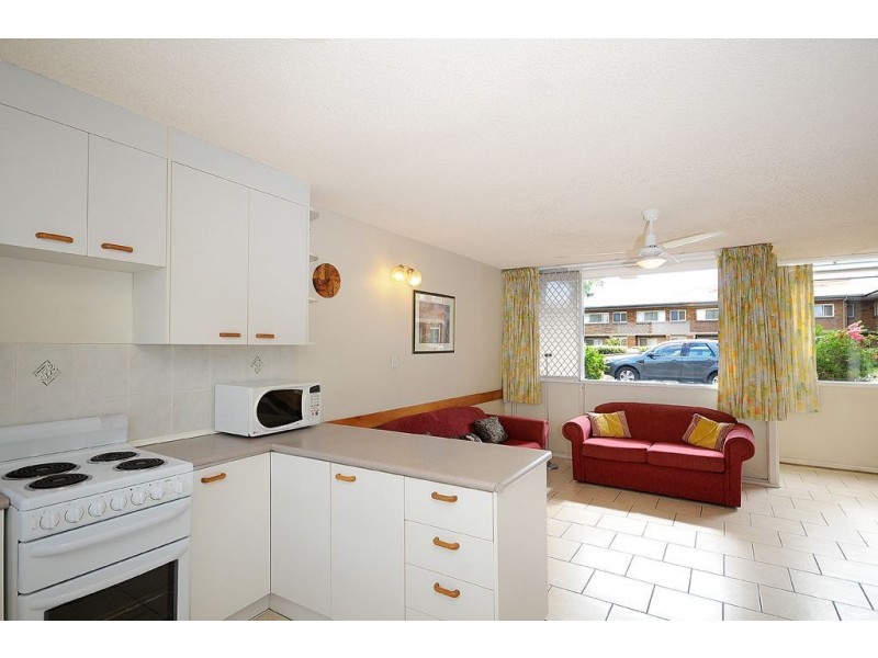 45/122 Marine Parade, Miami QLD 4220