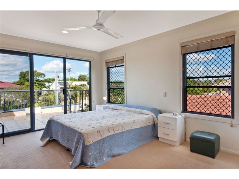 1/7 Shoveller Avenue, Paradise Point QLD 4216