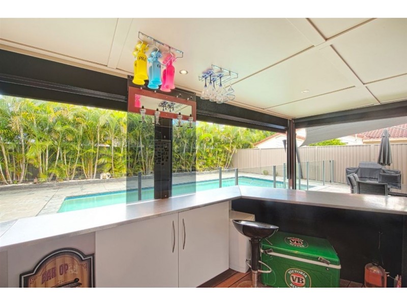 24 Killowill Avenue, Paradise Point QLD 4216