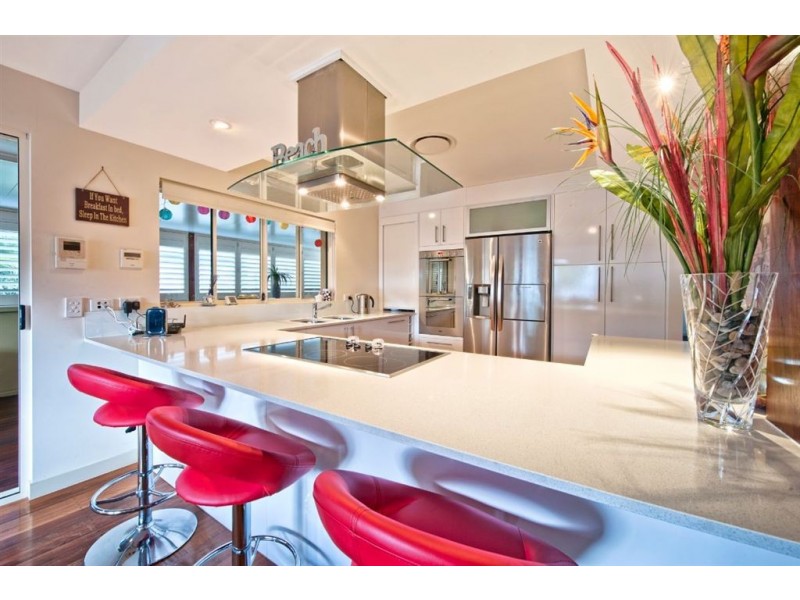 24 Killowill Avenue, Paradise Point QLD 4216