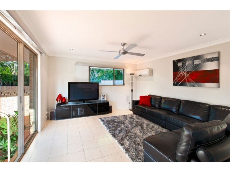 38 Matthew Flinders Drive, Hollywell QLD 4216