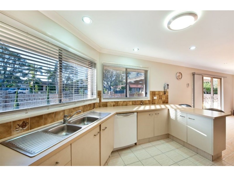 38 Matthew Flinders Drive, Hollywell QLD 4216