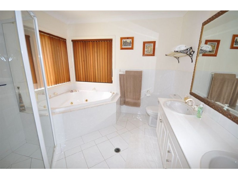 7 Oxford Place, Arundel QLD 4214