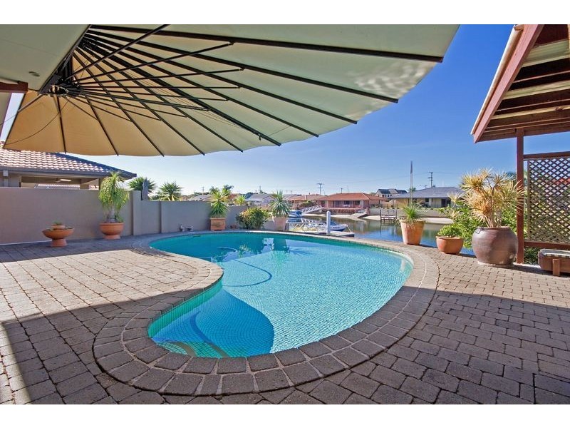 37 Columbus Drive, Hollywell QLD 4216