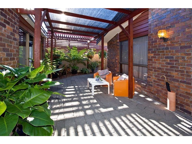37 Columbus Drive, Hollywell QLD 4216