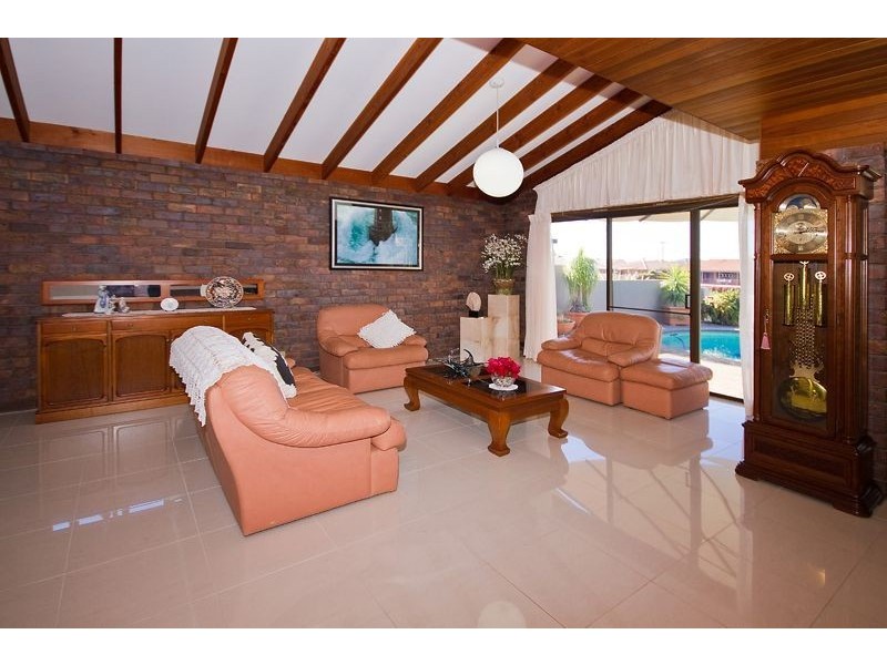 37 Columbus Drive, Hollywell QLD 4216