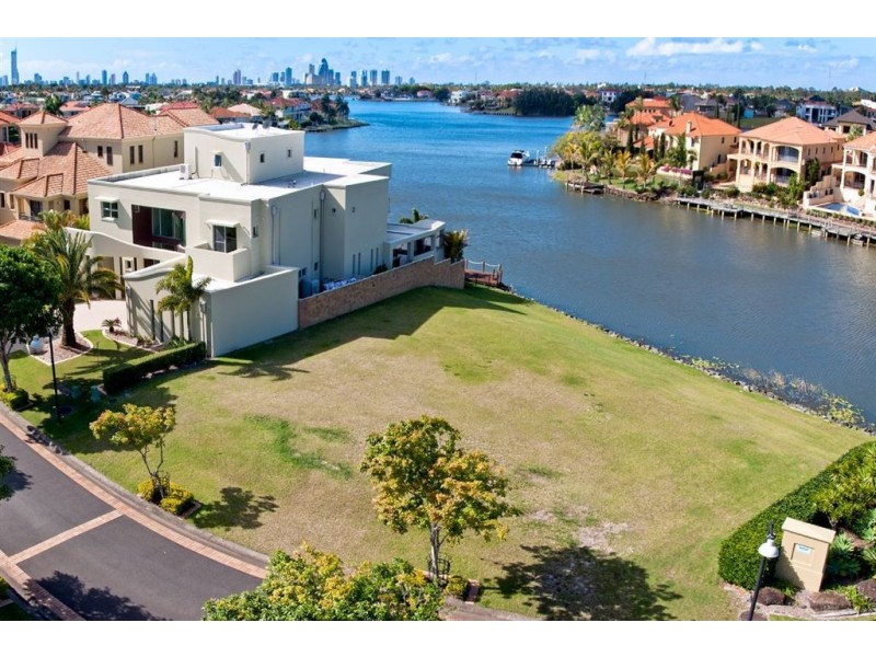 28 Istana View, Clear Island Waters QLD 4226