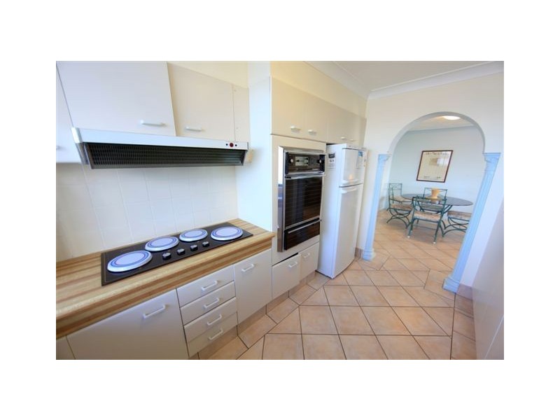 4 Old Burleigh Rd, Surfers Paradise QLD 4217