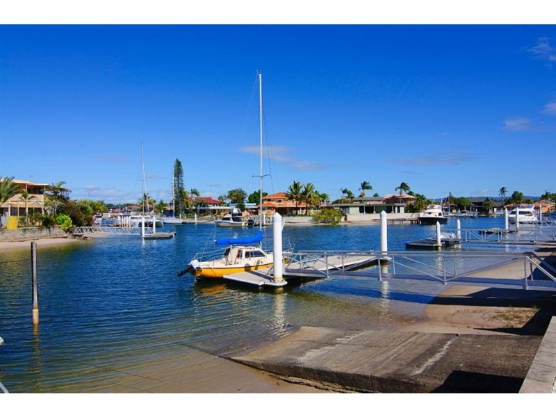 16 Dobell Avenue, Paradise Point QLD 4216