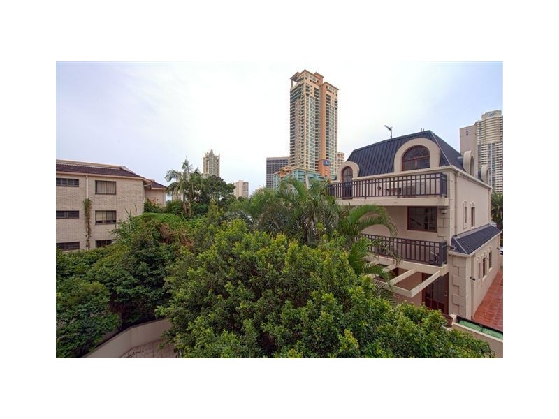 21 Cypress Avenue, Surfers Paradise QLD 4217