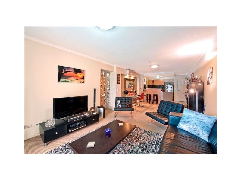 21 Cypress Avenue, Surfers Paradise QLD 4217