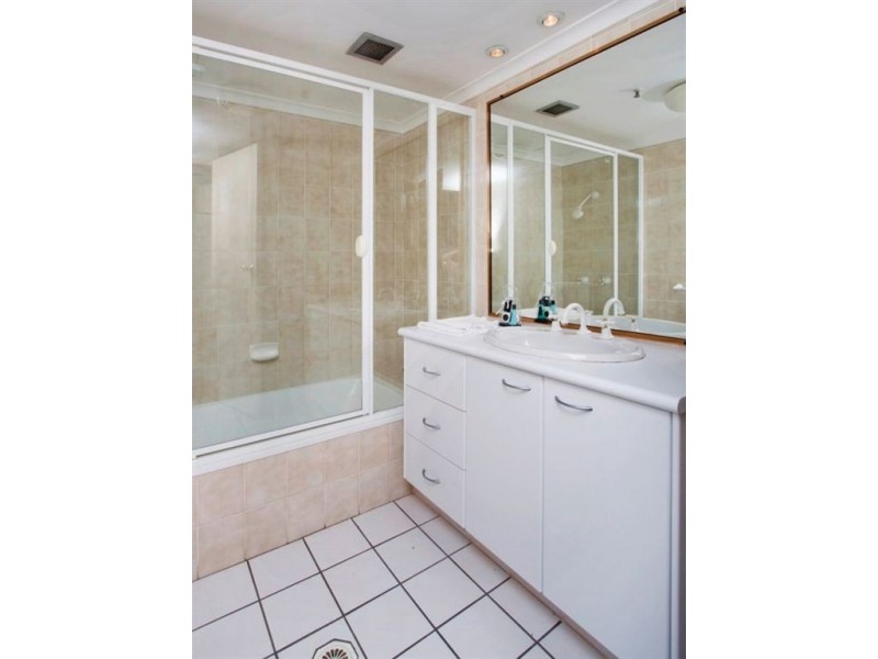 30 Laycock Street, Surfers Paradise QLD 4217