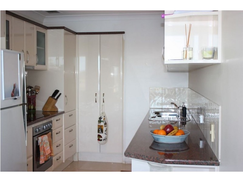 14 Orvieto Avenue, Mermaid Waters QLD 4218