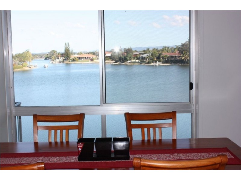 14 Orvieto Avenue, Mermaid Waters QLD 4218