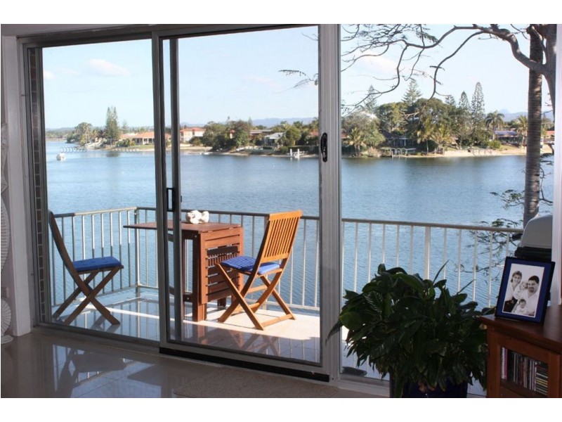 14 Orvieto Avenue, Mermaid Waters QLD 4218