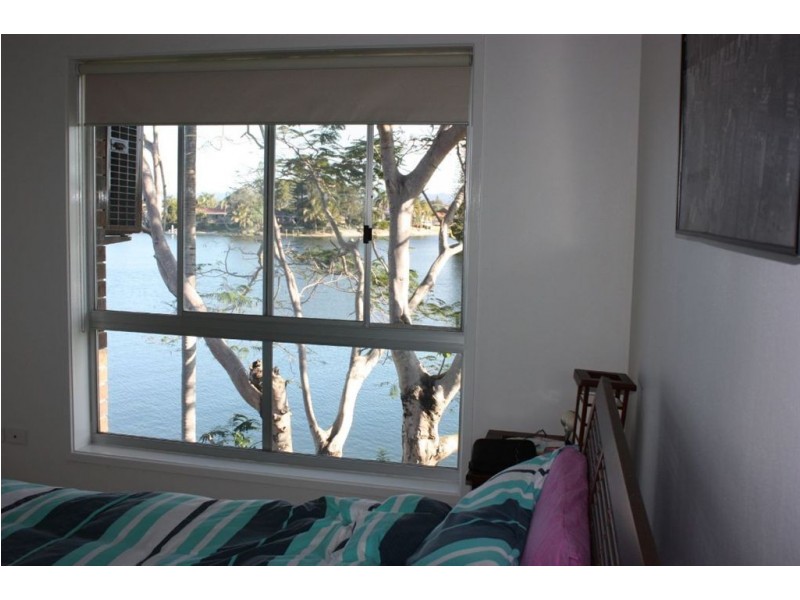 14 Orvieto Avenue, Mermaid Waters QLD 4218