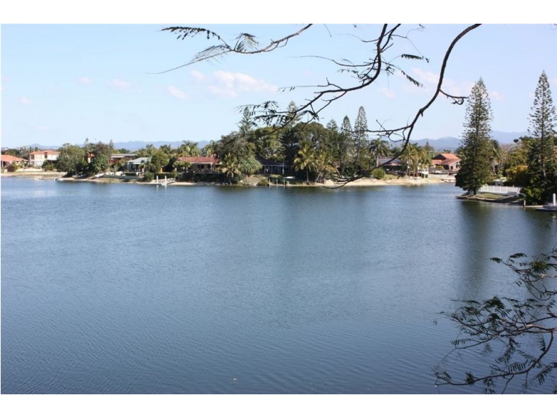 14 Orvieto Avenue, Mermaid Waters QLD 4218
