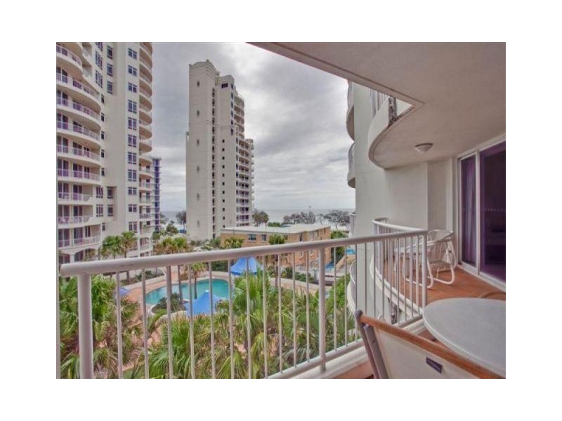 11 Elkhorn Avenue, Surfers Paradise QLD 4217