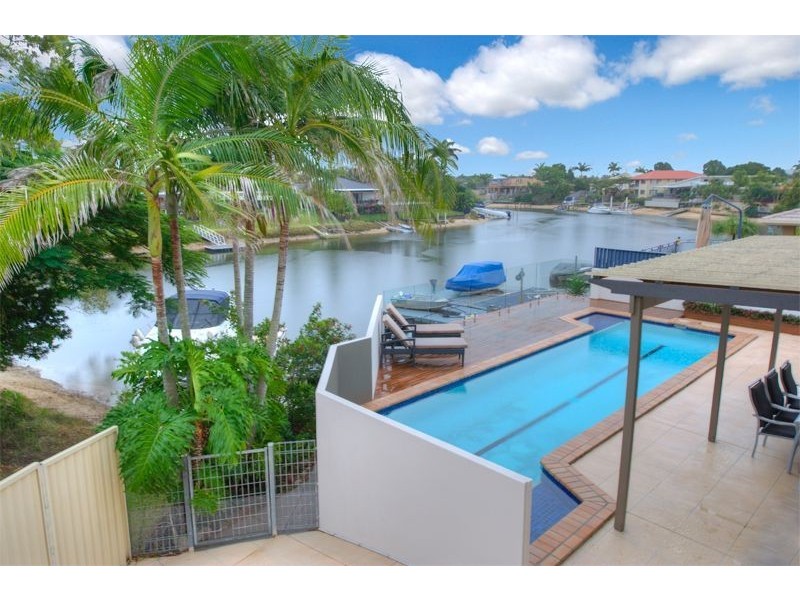 23 Lakeside Avenue, Broadbeach Waters QLD 4218