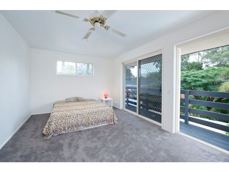 23 Lakeside Avenue, Broadbeach Waters QLD 4218