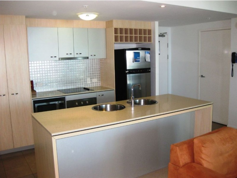 18 Fern Street, Surfers Paradise QLD 4217