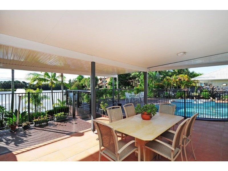 151 Santa Cruz Boulevard, Clear Island Waters QLD 4226