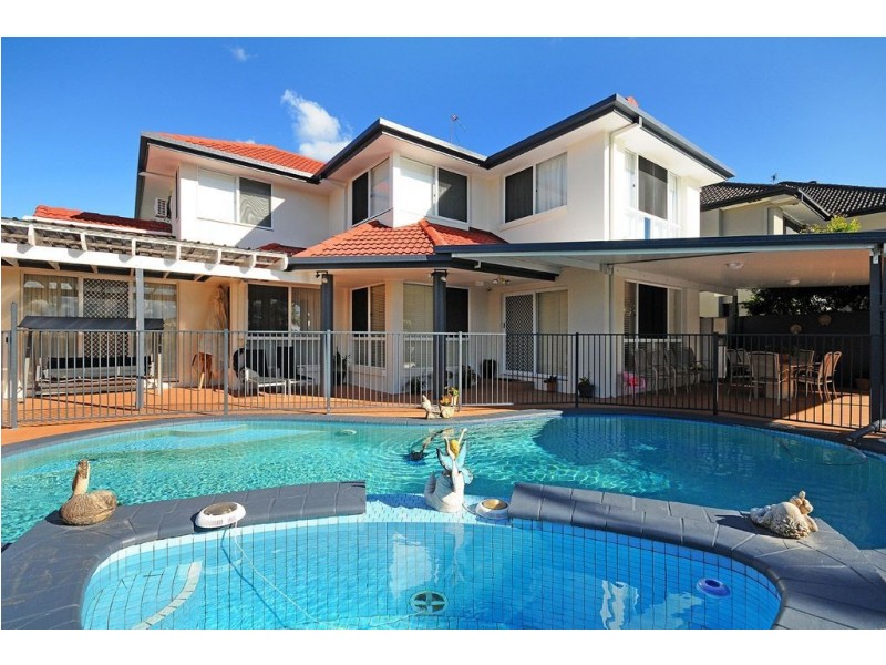 151 Santa Cruz Boulevard, Clear Island Waters QLD 4226