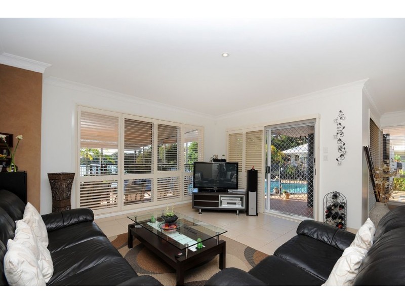 151 Santa Cruz Boulevard, Clear Island Waters QLD 4226