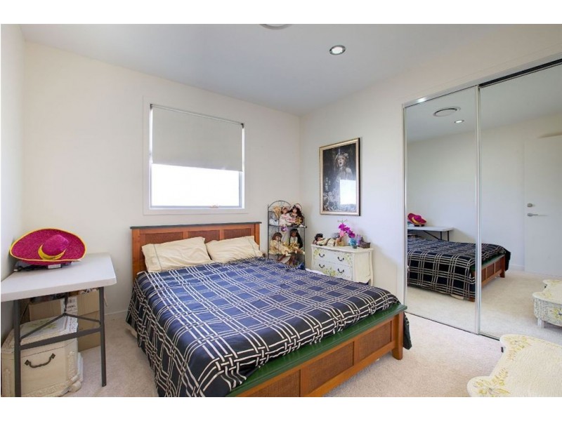 2/21 Scoter Avenue, Paradise Point QLD 4216