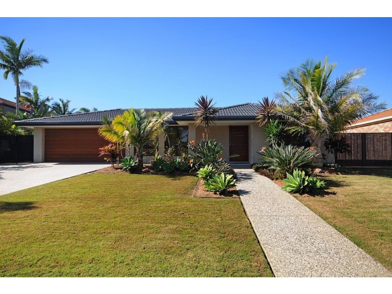 6 Henning Court, Mermaid Waters QLD 4218