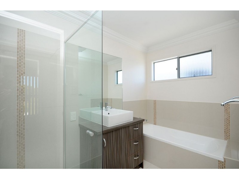 2/29 Compass Drive, Biggera Waters QLD 4216