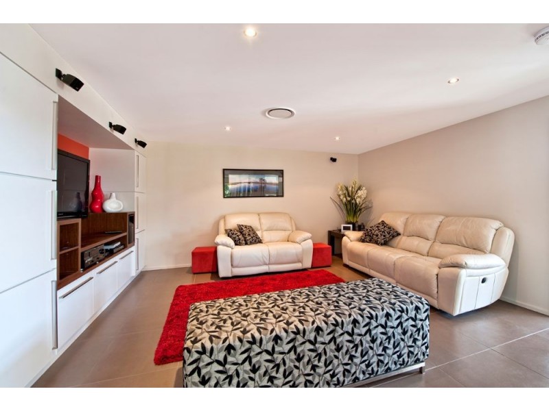 23 Delungra Street, Broadbeach Waters QLD 4218