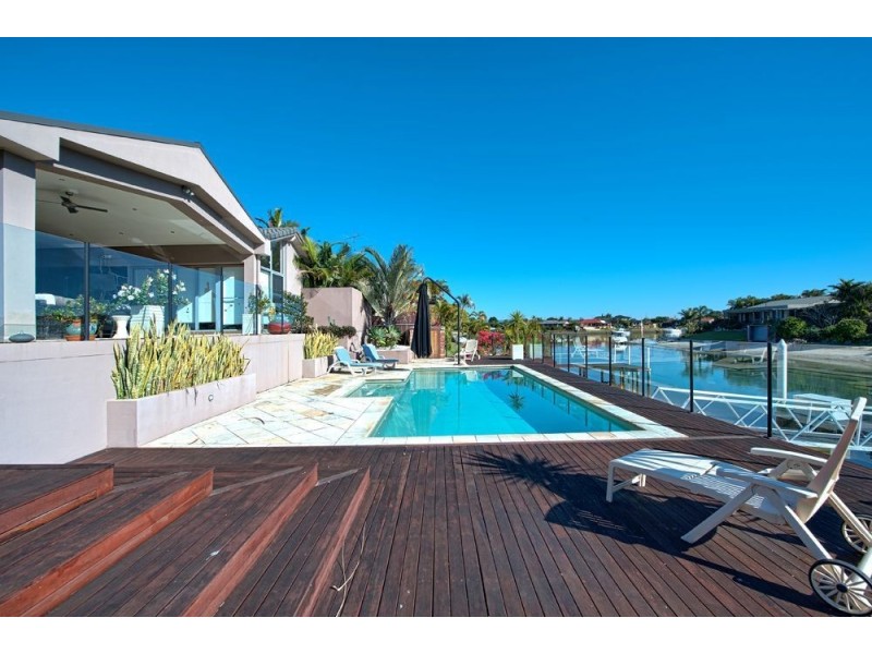 23 Delungra Street, Broadbeach Waters QLD 4218
