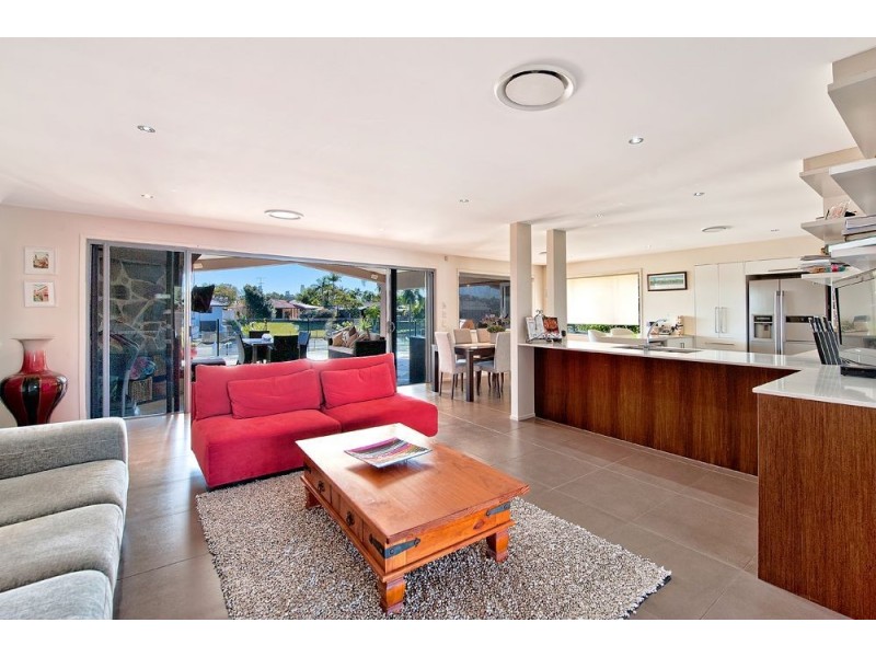 23 Delungra Street, Broadbeach Waters QLD 4218